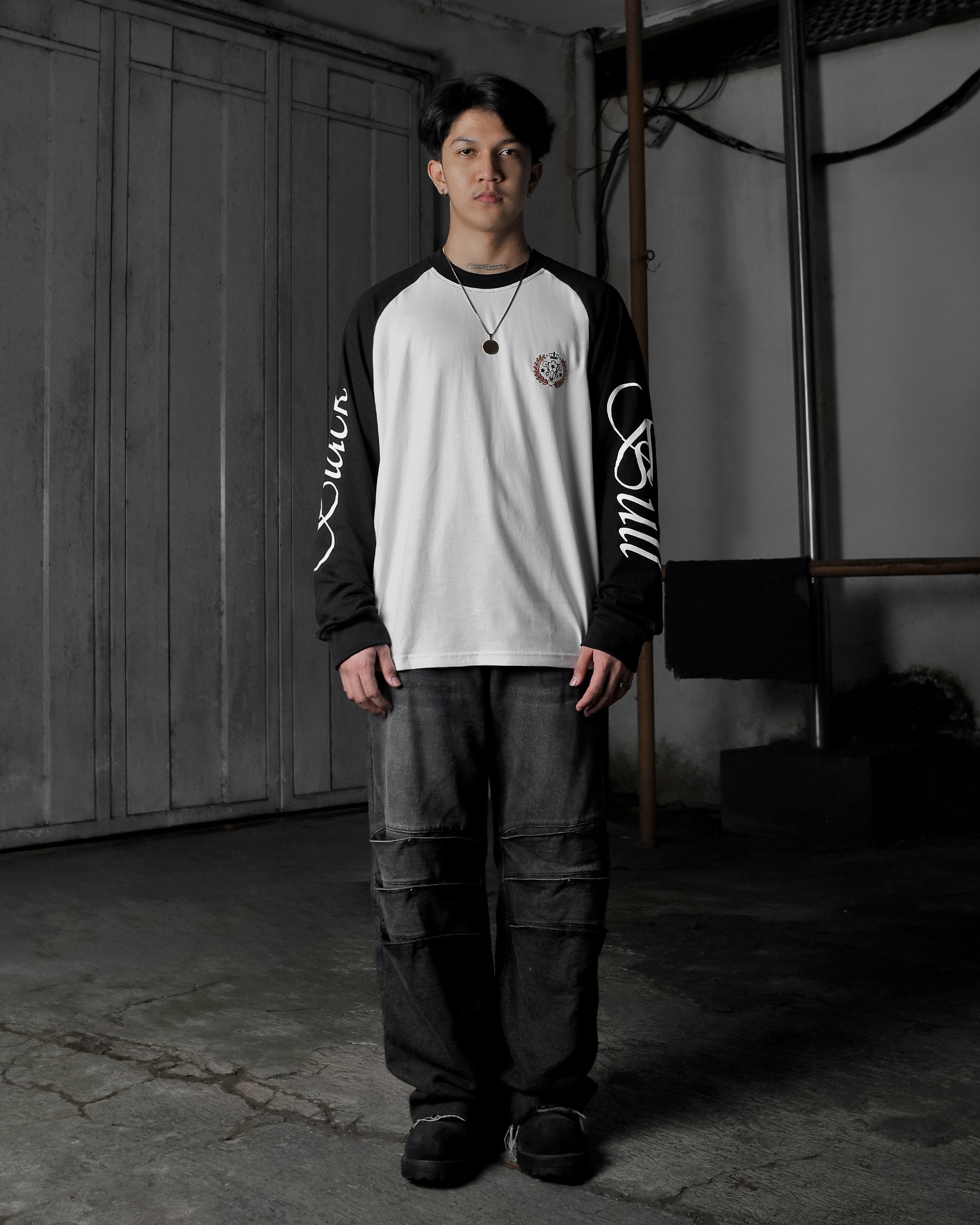 Black Bull - Longsleeve T-Shirt